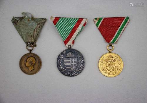 Sammlung Orden und Ehrenzeichen / A collection of honour med...