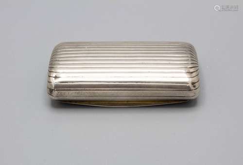 Tabatiere / Schnupftabakdose / A silver snuff box, Désirée-T...