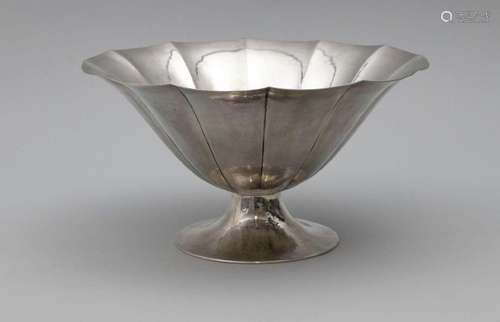 Art Déco Obstschale / An Art Deco silver footed fruit bowl, ...