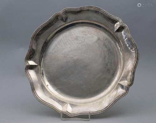 Große Platte / A large Sterling silver circular dish, Peru, ...