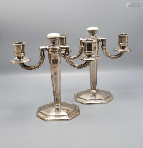 Paar Art Déco Silberleuchter / A pair of silver candlesticks...