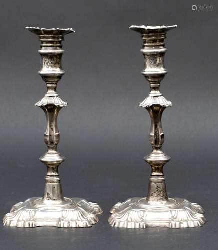 Paar Barock Kerzenleuchter / A pair of Baroque silver candle...