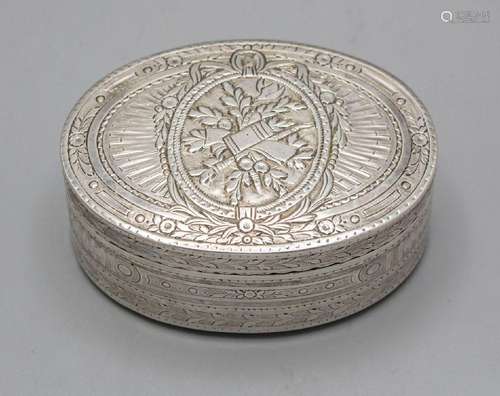 Louis-Seize Tabatiere / A silver snuffbox / tobacco box, And...