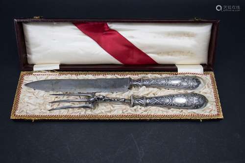 Tranchierbesteck im Etui / A silver carving set in a box, Ed...