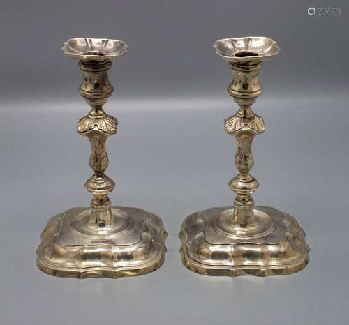 Paar Barock Kerzenleuchter / A pair of Baroque silver candle...