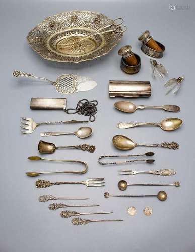 Konvolut Silberteile / 26 various silver items, deutsch, 20....