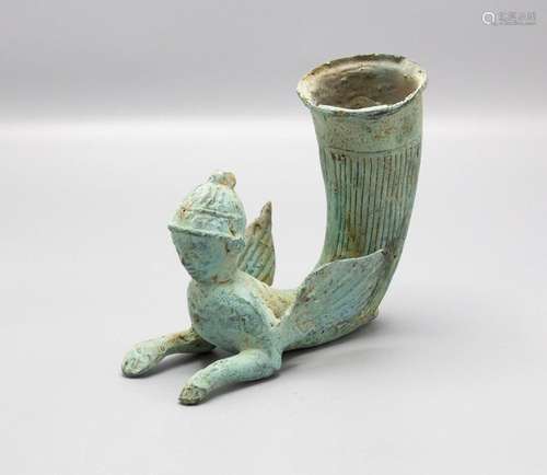 Bronze Rhyton in Fabelwesenform / A bronze rhyton replica, G...