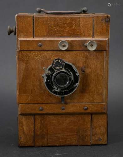 Plattenkamera / A plate camera, um 1900