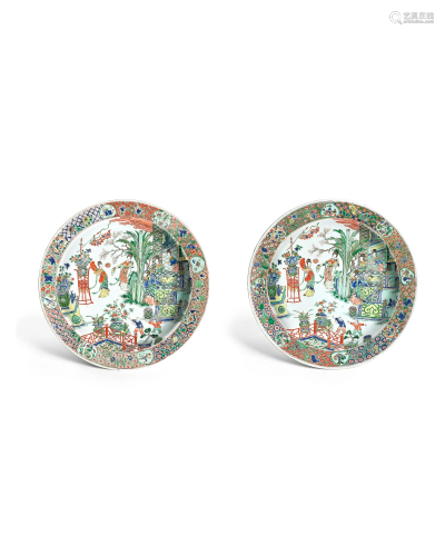 A SUPERB PAIR OF MASSIVE FAMILLE VERTE DISHES WITH ELEGANT L...