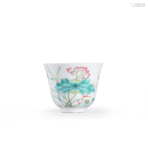 CHINESE PORCELAIN FAMILLE ROSE LOTUS WINE CUP