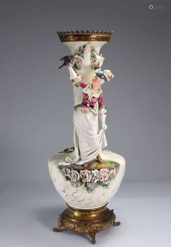 Imposant vase en porcelaine vers 1900<br />
Poids: 0 g<br />...