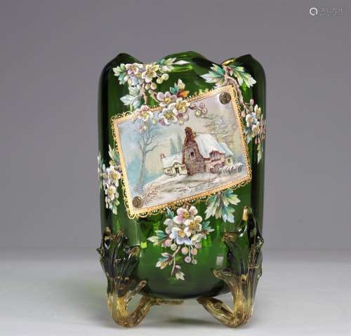 Vase Art Nouveau émaillé décor hivernal et fleurs<br />
Poid...