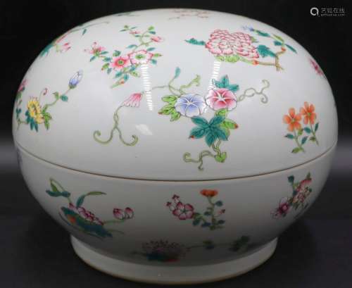 19th C Chinese Famille Rose Lidded Bowl.