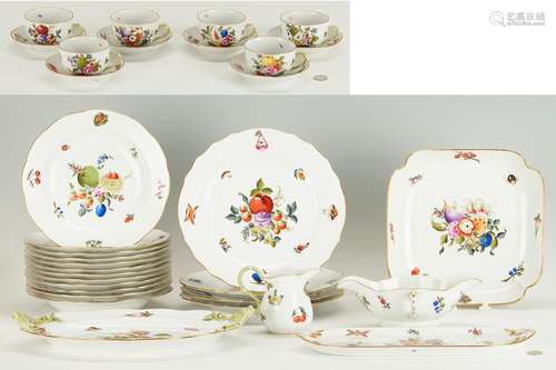 33 PCS. HEREND PORCELAIN, FRUITS & FLOWERS (BFR) DINNERW...