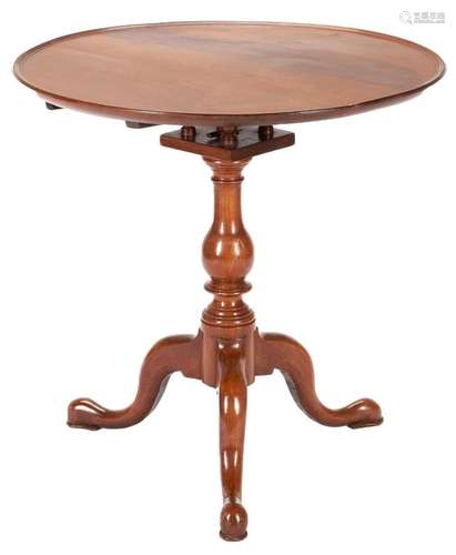 AMERICAN QUEEN ANNE DISH TOP TEA TABLE, ATTR. PENNSYLVANIA