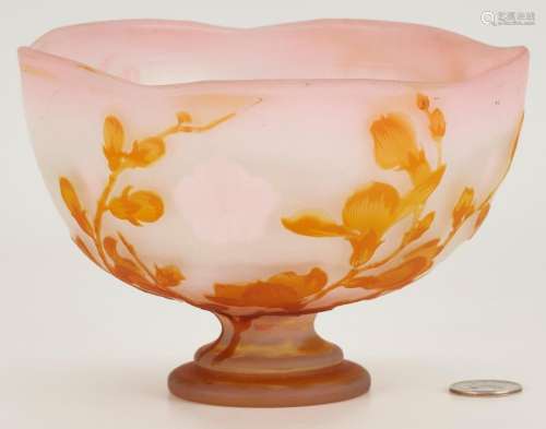 GALLE ART NOUVEAU CAMEO GLASS FOOTED BOWL