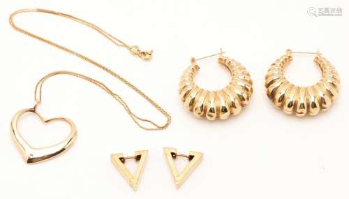 3 LADIES YELLOW GOLD ITEMS, NECKLACE & EARRINGS