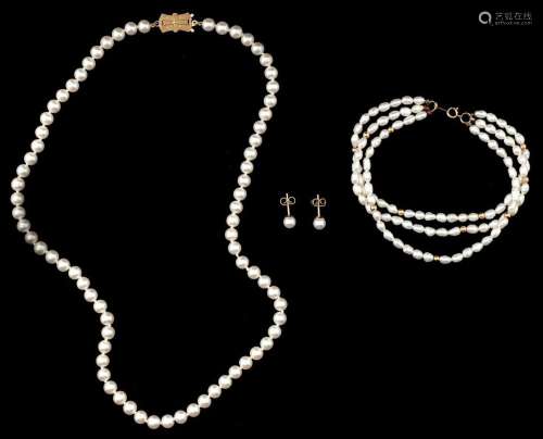 3 PCS. PEARL JEWELRY INCL. MIKIMOTO NECKLACE, BRACELET, &...