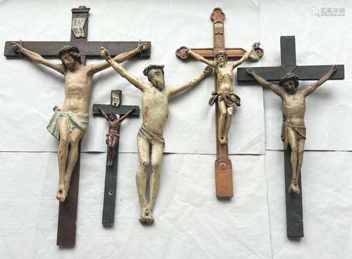 Konvolut mit 5 Kruzifixen/ collection of 5 crucifixions. Fra...