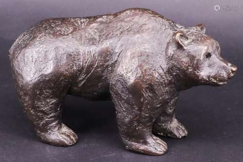 Bär, Bronze. Würzburg, um 1990, Ka Sal, 12 x 21 x 9,5 cm / B...