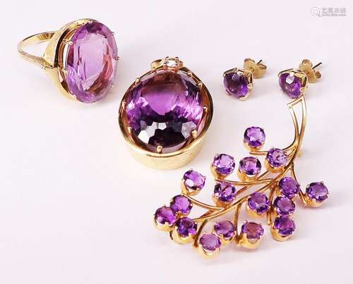 Aufwändiger, von Hand gearbeiteter Amethyst Schmuck/ spectac...