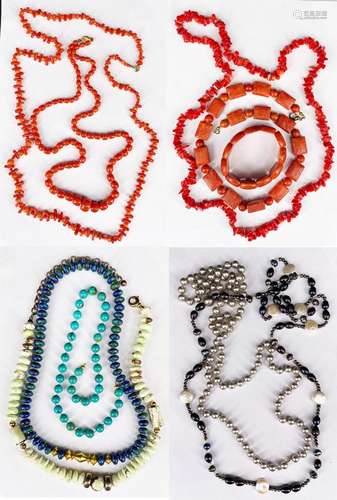 Konvolut Ketten / Collection of chains. Diverse Korallenkett...