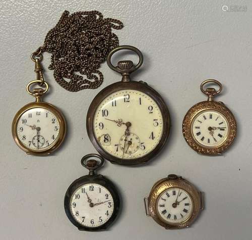 Konvolut von fünf Taschenuhren und einer Uhrenkette: Damenta...