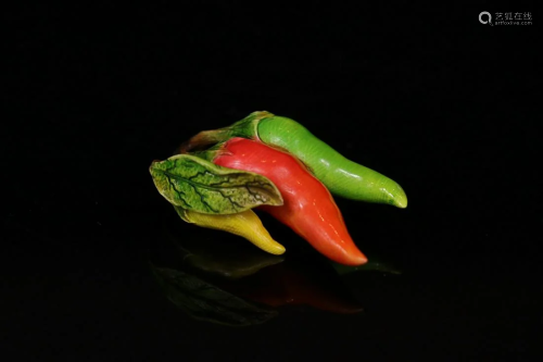 CHINESE POLYCHROMED RARE MATERIAL CHILI