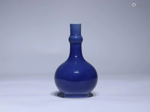 CHINESE SACRIFICIAL-BLUE-GLAZED PEAR-FORM VASE, 'QING YONZGH...