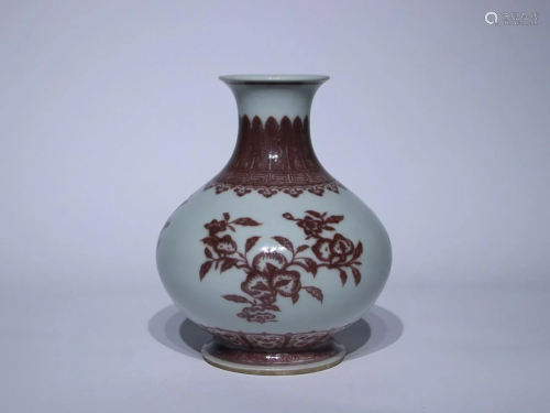 CHINESE UNDERGLAZE-RED PEAR-FORM VASE DEPICTING 'FLORAL', 'Q...
