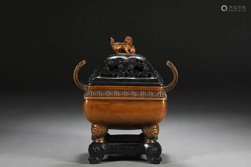 CHINESE BRONZE HANDLED CENSER ON FOUR LEGS, 'MING XUANDE' MA...