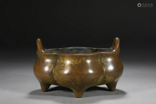 CHINESE BRONZE HANDLED CENSER ON THREE LEGS, 'XIANJIANTANG' ...