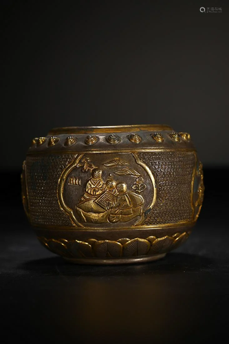 CHINESE PARCEL-GILT-SILVER WATER JAR DEPICTING 'FIGURE STORY...