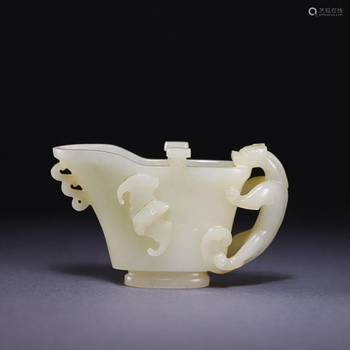 CHINESE HETIAN JADE DRAGON-HANDLED CUP WITH CARVED 'BAT'