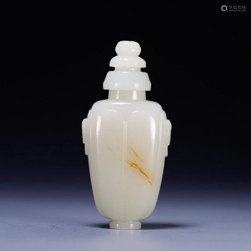 CHINESE HETIAN JADE HANDLED VASE