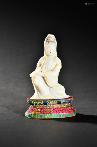 CHINESE GILDED ON FURONG STONE FIGURE OF GUANYIN