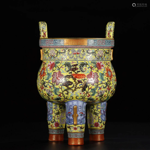 CHINESE YELLOW-GROUND FAMILLE-ROSE HANDLED DING DEPICTING 'F...