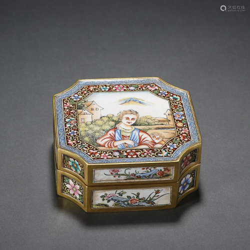 CHINESE CANTON ENAMEL COVERED BOX DEPICTING 'FIGURE STORY'