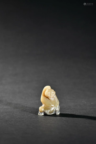 CHINESE ANTIQUE JADE BEAR