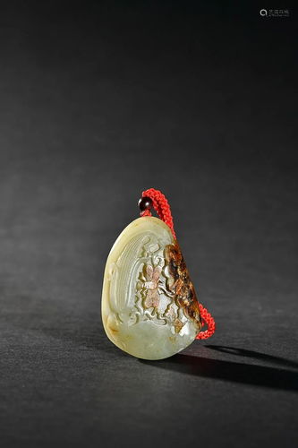 CHINESE HETIAN JADE HAND PIECE WITH CARVED 'BUTTERFLY AND FL...