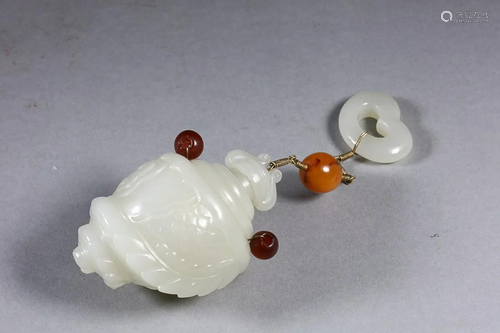 CHINESE HETIAN JADE CONCH-SHELL-FORM INCENSE BURNER