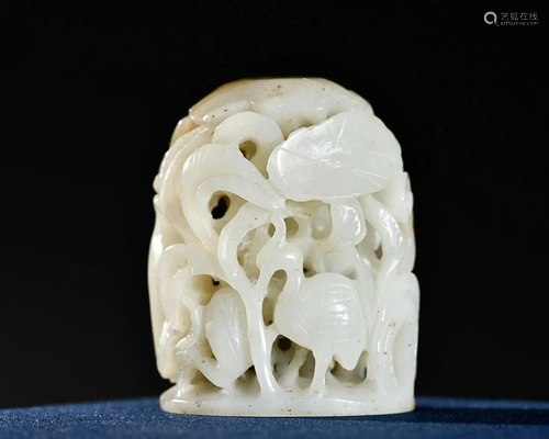 CHINESE HETIAN JADE KNOB WITH CARVED 'CRANE AND LOTUS'