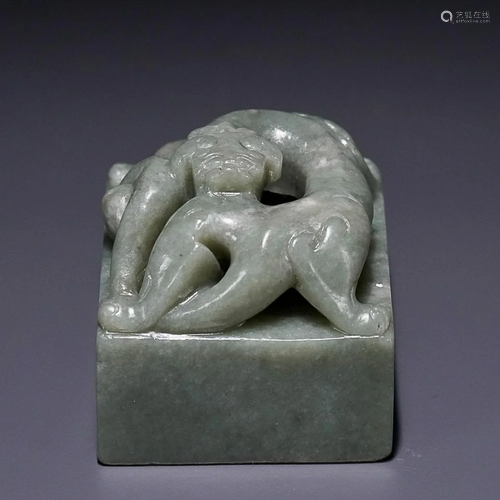 CHINESE HETIAN JADE SEAL WITH 'BEAST' KNOB