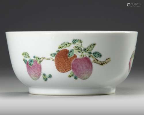A CHINESE FAMILLE ROSE 'THREE ABUNDANCES' BOWL, QING DYNASTY...