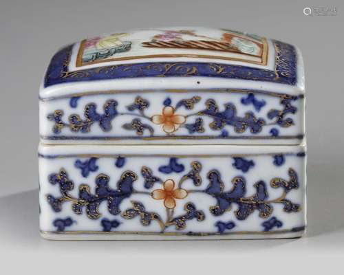 A SMALL CHINESE FAMILLE ROSE BOX WITH COVER, 20TH CENTURY