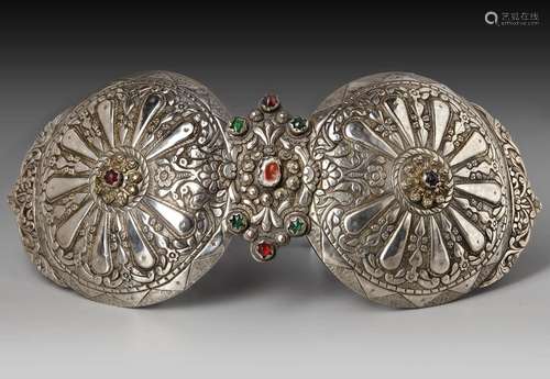 AN OTTOMAN GEMSET SILVER BELT BUCKLE, TURKEY CIRCA 1900