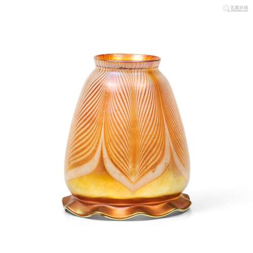 Lustre Art Glass Co. Iridescent Gold with White Pulled-feath...