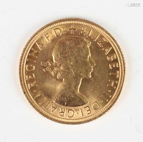 An Elizabeth II sovereign 1962.