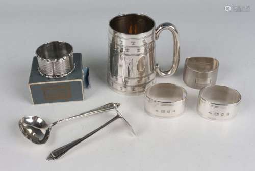 An Edwardian silver christening tankard of cylindrical taper...