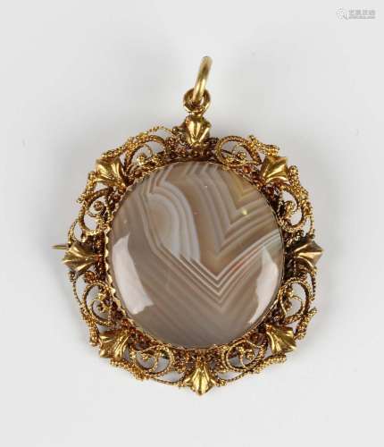 A gold and banded agate pendant brooch, first half of the 19...